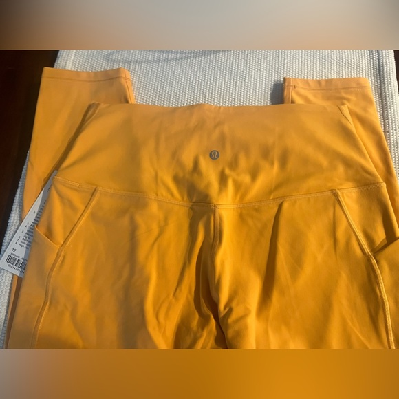Lululemon Align Pant 25" with Pockets - Picture 6 of 6